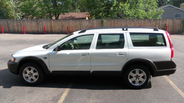 Volvo XC70 2004 photo 1