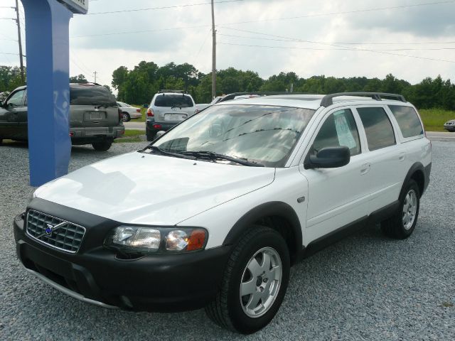 Volvo XC70 2004 photo 1