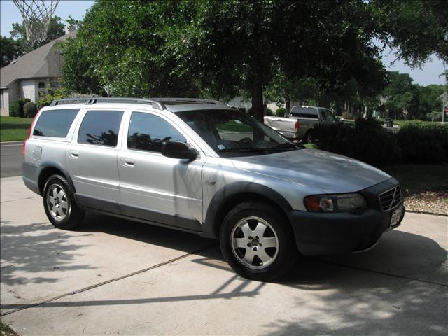 Volvo XC70 2004 photo 1