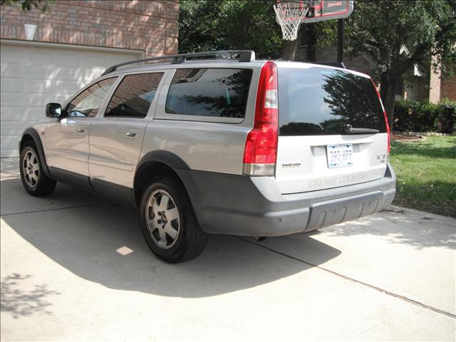 Volvo XC70 2004 photo 2