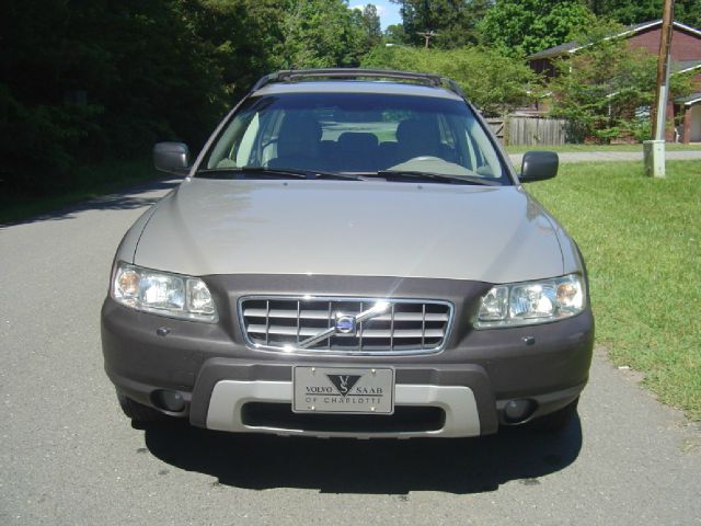 Volvo XC70 2005 photo 18