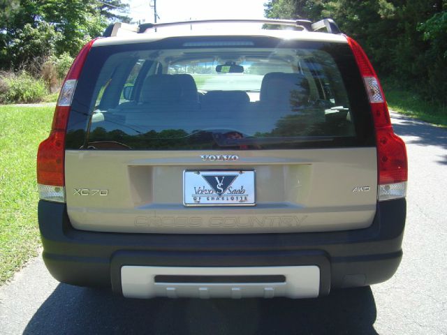 Volvo XC70 2005 photo 28