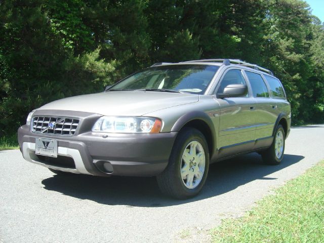 Volvo XC70 2005 photo 30