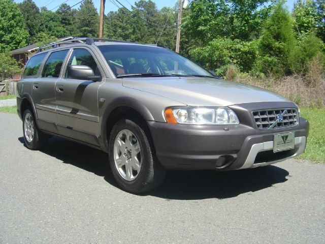 Volvo XC70 2005 photo 8