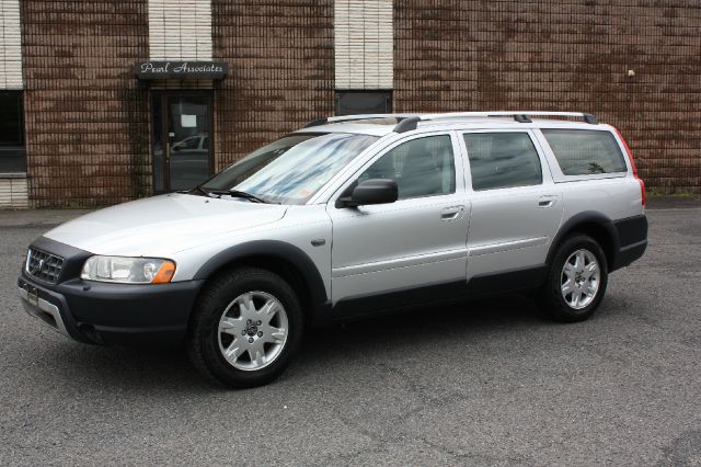 Volvo XC70 2005 photo 2