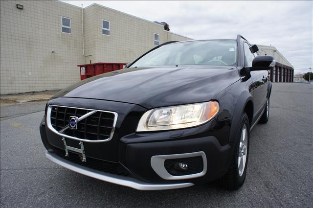 Volvo XC70 4WD Supercab 133 STX Sport Utility