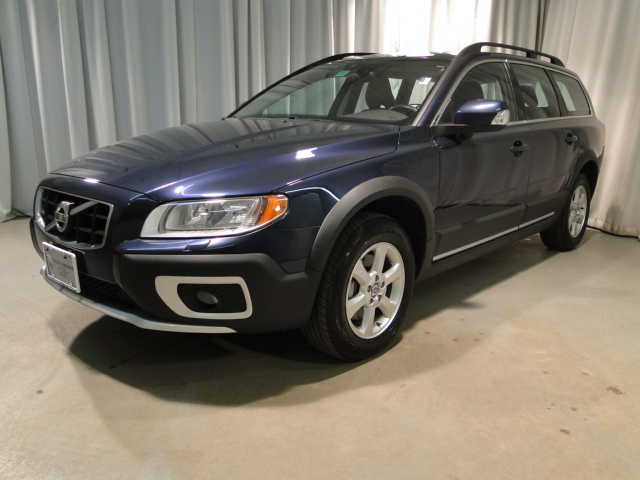 Volvo XC70 2010 photo 1