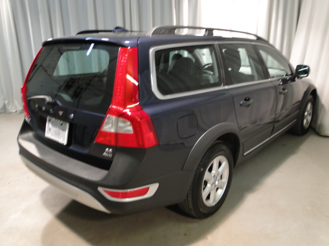 Volvo XC70 2010 photo 3