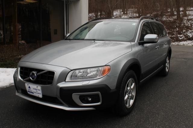 Volvo XC70 2010 photo 2