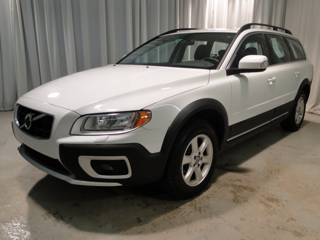 Volvo XC70 2010 photo 1