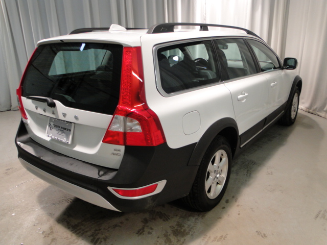 Volvo XC70 2010 photo 3