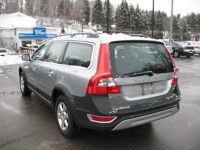 Volvo XC70 2010 photo 1