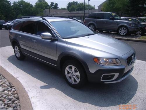 Volvo XC70 2010 photo 2