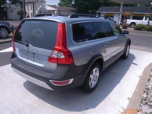 Volvo XC70 2010 photo 3