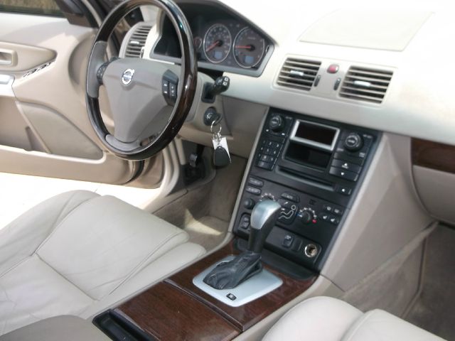 Volvo XC90 2003 photo 13