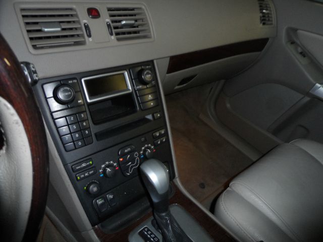 Volvo XC90 2003 photo 24