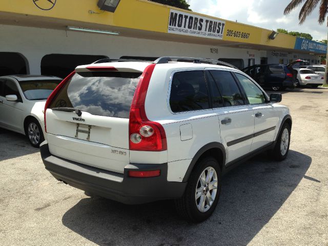 Volvo XC90 2004 photo 2