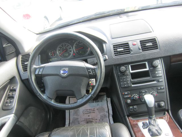 Volvo XC90 2004 photo 2