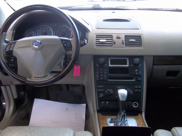 Volvo XC90 2004 photo 10