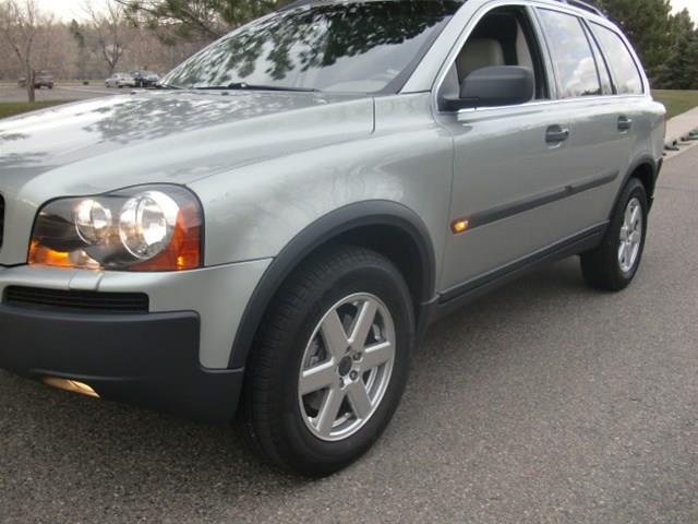 Volvo XC90 2500 Laramie Quad Cab 4WD SUV