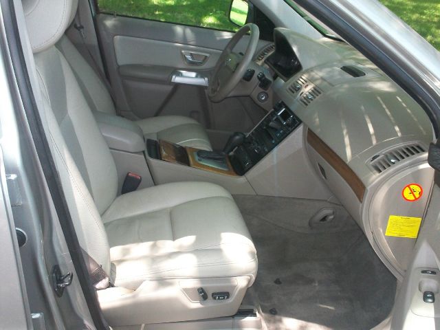 Volvo XC90 2005 photo 24