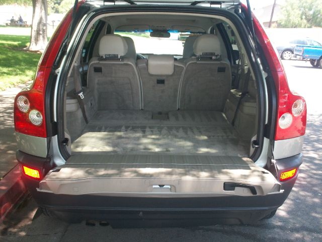 Volvo XC90 2005 photo 32