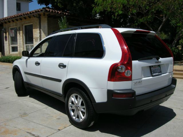 Volvo XC90 2005 photo 25