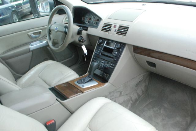 Volvo XC90 2005 photo 13