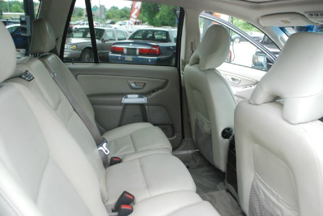 Volvo XC90 2005 photo 19