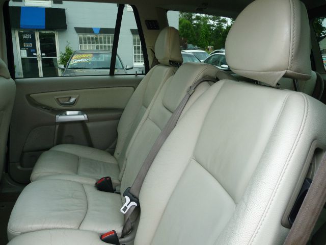 Volvo XC90 2006 photo 32