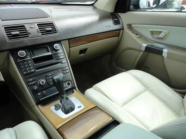 Volvo XC90 2007 photo 22