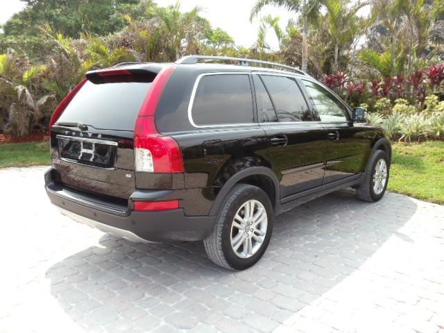 Volvo XC90 2010 photo 3