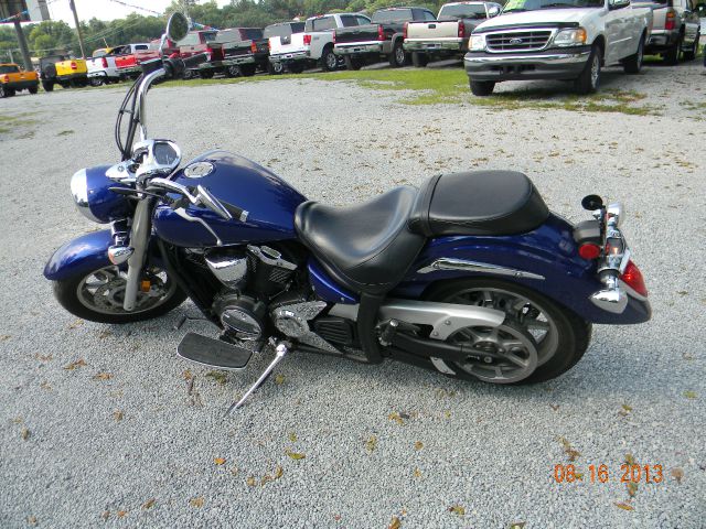 YAMAHA V-STAR 1300 2007 photo 1