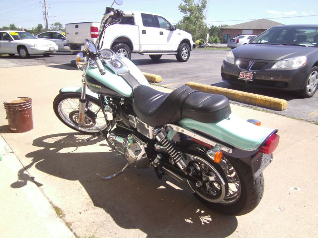 Harley Davidson FXDWG 2002 photo 2